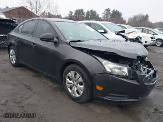 2014 Chevrolet Cruze LS with VIN 1G1PA5SG7E7110165, listed as a IAAI auction lot 41849121 with 92,319 mi miles. Bid and sale history available at carsss.com. Image 1.