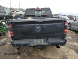 2021 Ram 1500 Big Horn z VIN 1C6SRFFT7MN620430, wystawiony jako Copart lot #43714715 z przebiegiem 111 680 mil mil oraz Szkoda całkowita • Salvage title. Historia ofert i sprzedaży dostępna na DreamBid. Obrazek 6.