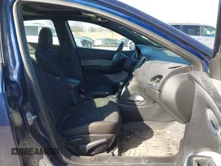 2015 Dodge Dart SXT with VIN 1C3CDFBB8FD300586, listed as a IAAI auction lot 41759747 with 161,380 mi miles. Bid and sale history available at carsss.com. Image 5.