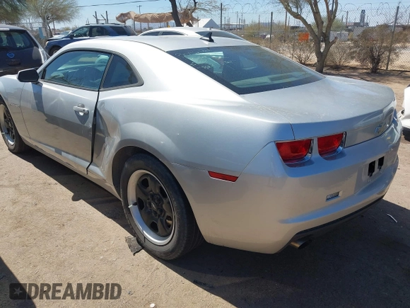2011 Chevrolet Camaro 2LS z VIN 2G1FA1ED5B9154603, wystawiony jako IAAI lot #41814597 z przebiegiem 102 267 mil mil oraz . Historia ofert i sprzedaży dostępna na DreamBid. Obrazek 6.