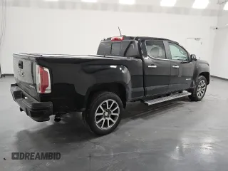 2017 GMC Canyon 4WD Denali z VIN 1GTG6EEN2H1324961, wystawiony jako Copart lot #53032885 z przebiegiem 71 880 mil mil oraz Czysty tytuł • Clean title. Historia ofert i sprzedaży dostępna na DreamBid. Obrazek 3.