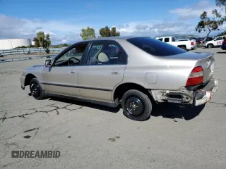 1995 Honda Accord LX with VIN 1HGCD5638SA090464, listed as a Copart auction lot 48593965 with 142,003 mi miles and Clean Title. Bid and sale history available at carsss.com. Image 2.