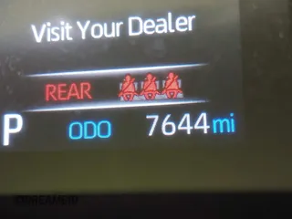 2022 Toyota RAV4 Hybrid SE z VIN 4T3T6RFV5NU101105, wystawiony jako IAAI lot #42666372 z przebiegiem 7 644 mil mil oraz . Historia ofert i sprzedaży dostępna na DreamBid. Obrazek 16.