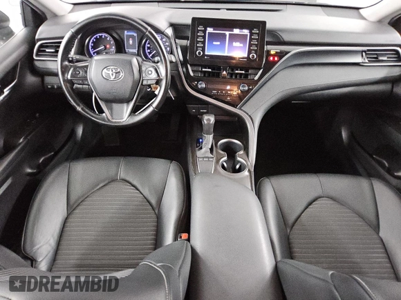 2022 Toyota Camry SE z VIN 4T1G11AK5NU686954, wystawiony jako Copart lot #59572575 z przebiegiem 115 123 mil mil oraz Czysty tytuł • Clean title. Historia ofert i sprzedaży dostępna na DreamBid. Obrazek 8.