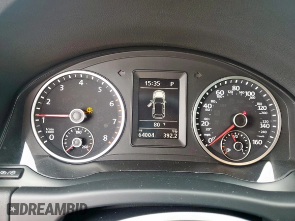 2017 Volkswagen Tiguan S with VIN WVGAV7AX4HK045724, listed as a Copart auction lot 60621715 with 64,004 mi miles and Salvage title. Bid and sale history available at DreamBid. Image 9.