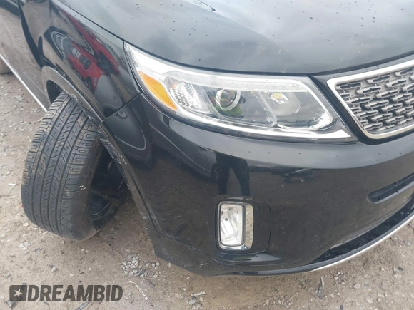 2014 Kia Sorento SX with VIN 5XYKW4A76EG549679, listed as a IAAI auction lot 41916294 with 146,566 mi miles. Bid and sale history available at carsss.com. Image 6.