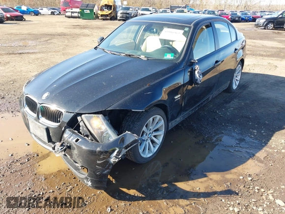 2011 BMW 3 Series 328i xDrive z VIN WBAPK7C51BA970796, wystawiony jako IAAI lot #41886963 z przebiegiem 143 619 mil mil oraz . Historia ofert i sprzedaży dostępna na DreamBid. Obrazek 6.