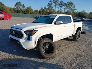 2024 Toyota Tacoma 2WD SR5 with VIN 3TMKB5FN9RM014265, listed as a IAAI auction lot 41653742 with 4,772 mi miles. Bid and sale history available at carsss.com. Image 18.