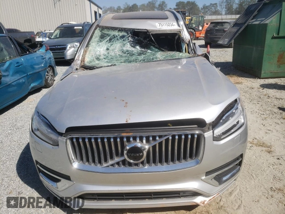 2020 Volvo XC90 Inscription with VIN YV4A22PL1L1612357, listed as a Copart auction lot 75115234 with 0 mi miles and Salvage Title. Bid and sale history available at carsss.com. Image 5.
