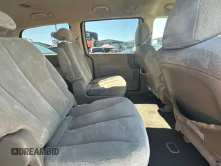 2008 Kia Sedona LX with VIN KNDMB233X86193585, listed as a Copart auction lot 76317824 with 251,186 mi miles and Clean Title. Bid and sale history available at carsss.com. Image 6.