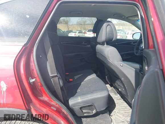 2016 Kia Sorento LX with VIN 5XYPGDA56GG174736, listed as a IAAI auction lot 41897778 with 162,512 mi miles and . Bid and sale history available at carsss.com. Image 8.