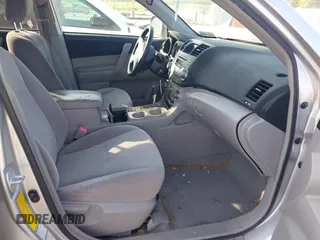 2009 Toyota Highlander z VIN JTEES41A192126069, wystawiony jako IAAI lot #42288380 z przebiegiem 211 915 mil mil oraz . Historia ofert i sprzedaży dostępna na DreamBid. Obrazek 5.