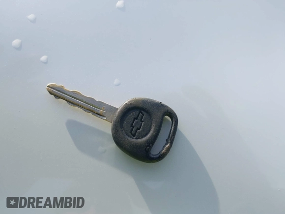 2005 Chevrolet Avalanche LS with VIN 3GNEC12Z65G124198, listed as a IAAI auction lot 41486916 with 280,005 mi miles and . Bid and sale history available at DreamBid. Image 11.