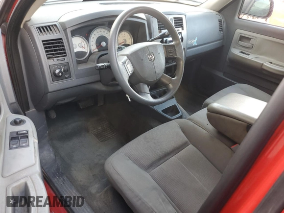 2006 Dodge Dakota SLT z VIN 1D7HE42N76S501233, wystawiony jako Copart lot #80200934 z przebiegiem 281 599 mil mil oraz Szkoda całkowita • Salvage title. Historia ofert i sprzedaży dostępna na DreamBid. Obrazek 8.