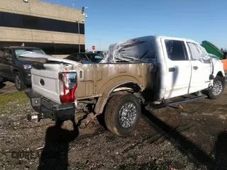 2018 Ford Super Duty F-250 SRW XL with VIN 1FT7W2BT9JEB27768, listed as a IAAI auction lot 41528069 with 110,274 mi miles. Bid and sale history available at carsss.com. Image 4.