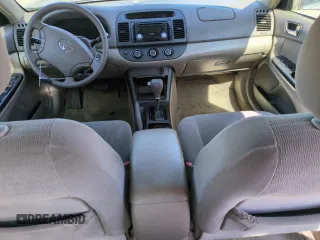 2005 Toyota Camry STD z VIN 4T1BE32K45U096575, wystawiony jako Copart lot #59634625 z przebiegiem 195 358 mil mil oraz Szkoda całkowita • Salvage title. Historia ofert i sprzedaży dostępna na DreamBid. Obrazek 8.