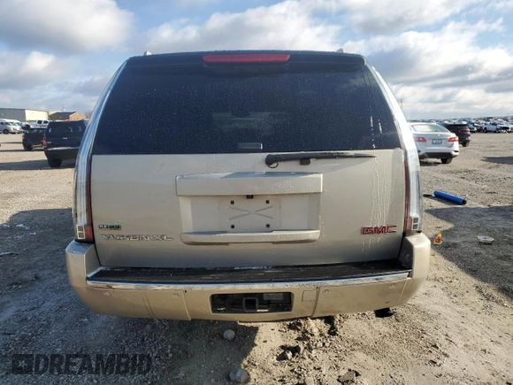 2011 GMC Yukon XL Denali with VIN 1GKS2MEF2BR192306, listed as a Copart auction lot 84486134 with 197,724 mi miles and Salvage Title. Bid and sale history available at carsss.com. Image 6.