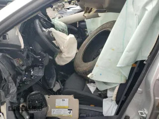 2017 Nissan Rogue SV z VIN KNMAT2MV3HP525943, wystawiony jako Copart lot #67040194 z przebiegiem Nie podano mil oraz Szkoda całkowita • Salvage title. Historia ofert i sprzedaży dostępna na DreamBid. Obrazek 7.