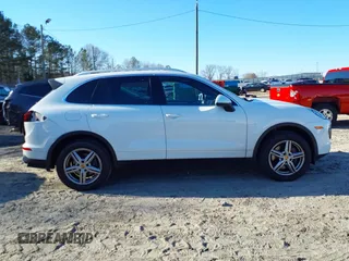 2016 Porsche Cayenne z VIN WP1AA2A2XGKA09945, wystawiony jako IAAI lot #41645654 z przebiegiem 79 327 mil mil oraz . Historia ofert i sprzedaży dostępna na DreamBid. Obrazek 13.