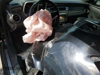 2015 Chevrolet Camaro SS z VIN 2G1FK3DJ9F9263717, wystawiony jako Copart lot #56198705 z przebiegiem 69 662 mil mil oraz Szkoda całkowita • Salvage title. Historia ofert i sprzedaży dostępna na DreamBid. Obrazek 8.