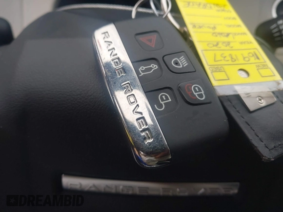 2020 Land Rover Range Rover Velar S z VIN SALYB2EX4LA238438, wystawiony jako IAAI lot #41504741 z przebiegiem 62 665 mil mil oraz . Historia ofert i sprzedaży dostępna na DreamBid. Obrazek 11.