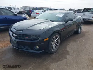 2010 Chevrolet Camaro 2SS with VIN 2G1FT1EW6A9106456, listed as a IAAI auction lot 41562753 with 142,689 mi miles. Bid and sale history available at carsss.com. Image 2.