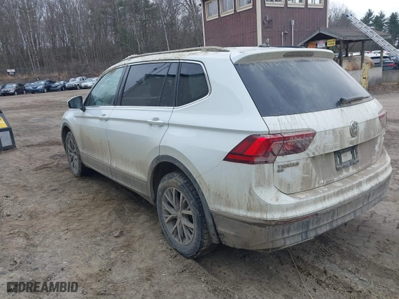 2021 Volkswagen Tiguan SE with VIN 3VV2B7AX4MM009456, listed as a IAAI auction lot 41876861 with 72,203 mi miles. Bid and sale history available at carsss.com. Image 3.