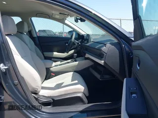 2024 Honda Accord LX z VIN 1HGCY1F28RA046057, wystawiony jako IAAI lot #42009898 z przebiegiem 4831 mil mil oraz . Historia ofert i sprzedaży dostępna na DreamBid. Obrazek 5.