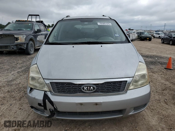 2011 Kia Sedona LX with VIN KNDMG4C79B6364284, listed as a Copart auction lot 70385124 with 308,471 mi miles and Clean Title. Bid and sale history available at carsss.com. Image 5.