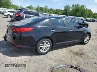2013 Kia Optima LX z VIN 5XXGM4A75DG255625, wystawiony jako Copart lot #58465665 z przebiegiem 124 947 mil mil oraz Czysty tytuł • Clean title. Historia ofert i sprzedaży dostępna na DreamBid. Obrazek 3.