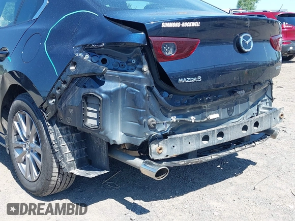 2021 Mazda 3 S with VIN JM1BPAALXM1341814, listed as a IAAI auction lot 42797513 with 32,167 mi miles and . Bid and sale history available at DreamBid. Image 6.