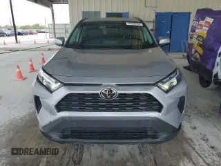 2022 Toyota RAV4 XLE with VIN 2T3W1RFV7NW233780, listed as a Copart auction lot 55099615 with 28,819 mi miles and Non repairable. Bid and sale history available at DreamBid. Image 5.