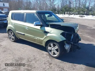 2010 Kia Soul + with VIN KNDJT2A23A7061651, listed as a IAAI auction lot 41685158 with 160,774 mi miles. Bid and sale history available at carsss.com. Image 1.