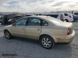 2001 Volkswagen Passat GLX with VIN WVWRH63BX1P143806, listed as a Copart auction lot 82929154 with 85,704 mi miles and Clean Title. Bid and sale history available at carsss.com. Image 2.