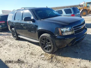 2010 Chevrolet Tahoe LT z VIN 1GNMCBE33AR147585, wystawiony jako IAAI lot #41678080 z przebiegiem 238 018 mil mil oraz . Historia ofert i sprzedaży dostępna na DreamBid. Obrazek 1.
