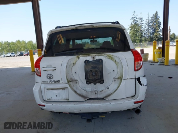 2007 Toyota RAV4 with VIN JTMZK33V075008199, listed as a IAAI auction lot 42111448 with 189,652 mi miles. Bid and sale history available at carsss.com. Image 16.