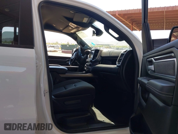 2021 Ram 1500 Big Horn с VIN 1C6SRFBT7MN682934, выставлен на аукционе IAAI как лот 42239094 с пробегом 85 381 миль миль и . История ставок и продаж доступна на DreamBid. Изображение 5.