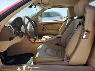 2000 Mercedes-Benz SL-Class with VIN WDBFA68F8YF194433, listed as a Copart auction lot 48961695 with 31,627 mi miles and Clean Title. Bid and sale history available at carsss.com. Image 7.