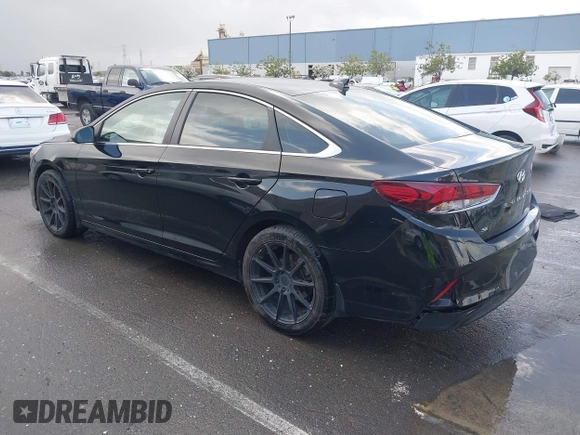 2019 Hyundai Sonata SE with VIN 5NPE24AF7KH783768, listed as a IAAI auction lot 41939133 with 113,105 mi miles and . Bid and sale history available at carsss.com. Image 3.