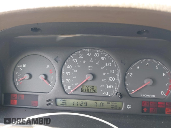 2000 Volvo S70 с VIN YV1LS56D1Y2662615, выставлен на аукционе IAAI как лот 41622599 с пробегом 269 328 миль миль и . История ставок и продаж доступна на DreamBid. Изображение 7.