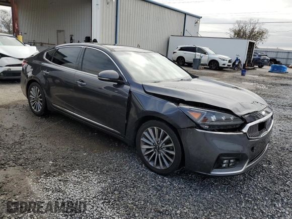 2017 Kia Cadenza Premium with VIN KNALC4J12H5068492, listed as a Copart auction lot 88880605 with 67,093 mi miles and Salvage Title. Bid and sale history available at carsss.com. Image 4.