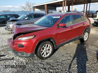 2017 Jeep Cherokee Latitude with VIN 1C4PJLCB1HW645176, listed as a Copart auction lot 44704925 with 100,098 mi miles and Salvage Title. Bid and sale history available at DreamBid. Image 1.