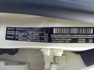 2017 Maserati Levante with VIN ZN661XUSXHX216080, listed as a IAAI auction lot 42024196 with 98,842 mi miles. Bid and sale history available at carsss.com. Image 9.