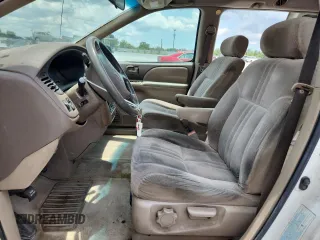 2001 Toyota Sienna CE z VIN 4T3ZF19C21U361994, wystawiony jako Copart lot #58023815 z przebiegiem 398 730 mil mil oraz Czysty tytuł • Clean title. Historia ofert i sprzedaży dostępna na DreamBid. Obrazek 7.