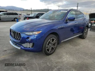 2017 Maserati Levante with VIN ZN661XUA5HX250497, listed as a Copart auction lot 41404053 with 39,791 mi miles. Bid and sale history available at carsss.com. Image 1.