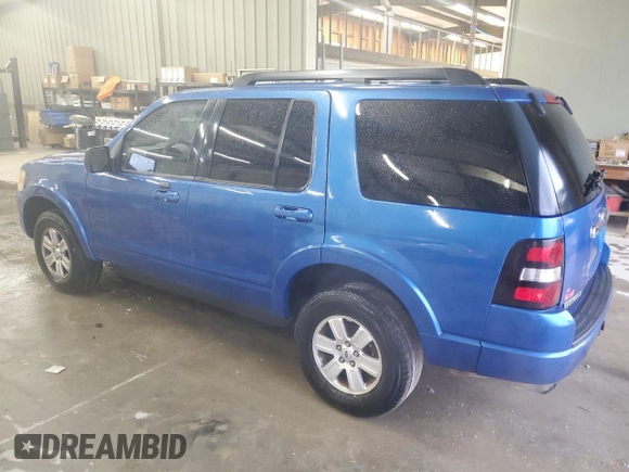 2010 Ford Explorer XLT with VIN 1FMEU6DEXAUA17428, listed as a Copart auction lot 52480495 with 177,218 mi miles and Salvage Title. Bid and sale history available at carsss.com. Image 2.