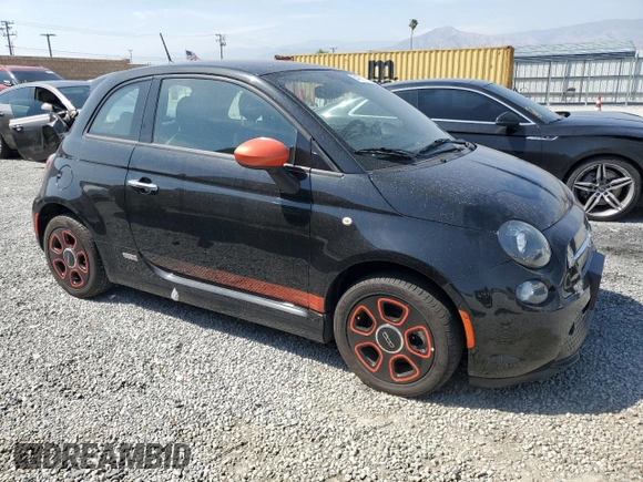 2016 FIAT 500e with VIN 3C3CFFGE2GT170300, listed as a Copart auction lot 54011115 with 28,674 mi miles and Clean Title. Bid and sale history available at carsss.com. Image 4.