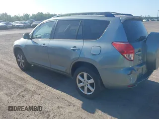 2008 Toyota RAV4 Ltd with VIN JTMZK31V386012553, listed as a IAAI auction lot 42045642 with 206,102 mi miles. Bid and sale history available at carsss.com. Image 3.
