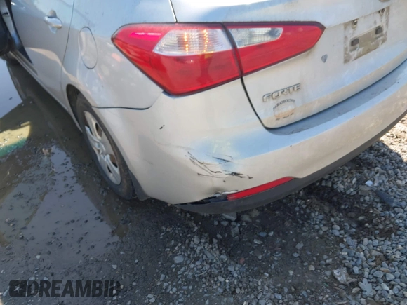 2015 Kia Forte LX with VIN KNAFK4A67F5340351, listed as a IAAI auction lot 41982078 with 217,530 mi miles. Bid and sale history available at carsss.com. Image 6.