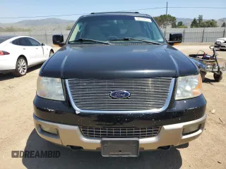 2003 Ford Expedition Eddie Bauer z VIN 1FMFU18L43LA54905, wystawiony jako Copart lot #56218915 z przebiegiem 129 587 mil mil oraz Czysty tytuł • Clean title. Historia ofert i sprzedaży dostępna na DreamBid. Obrazek 5.